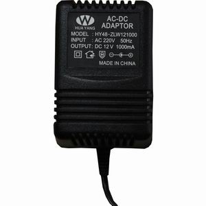 DC12V传统变压器 内置7812稳压，电压稳定，对摄像机的图像质量有很大的提升，比便宜的开关电源效果要好！